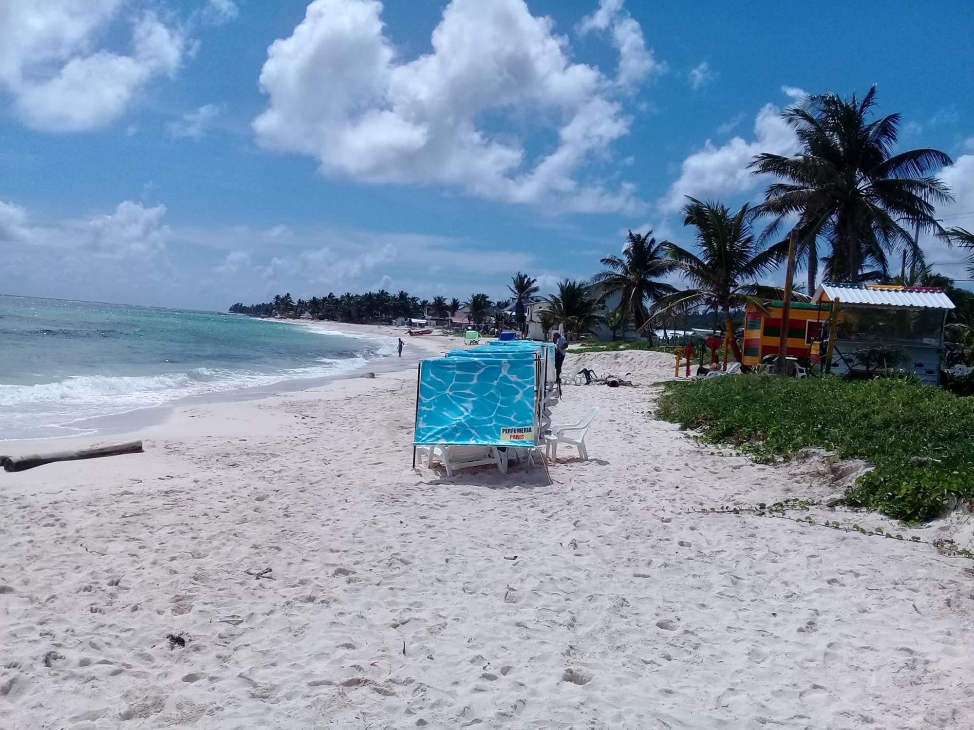 Victoria'S Gennie Bay Village Hostal San Andrés エクステリア 写真