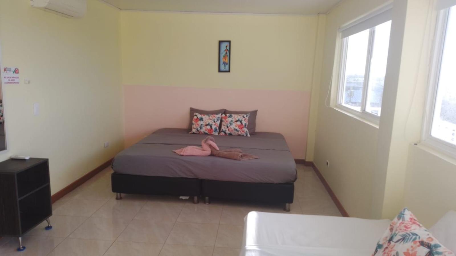 Victoria'S Gennie Bay Village Hostal San Andrés エクステリア 写真
