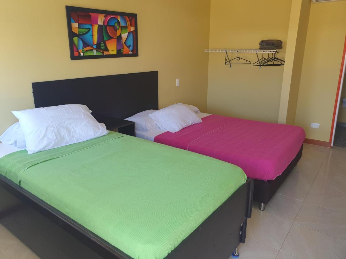 Victoria'S Gennie Bay Village Hostal San Andrés エクステリア 写真