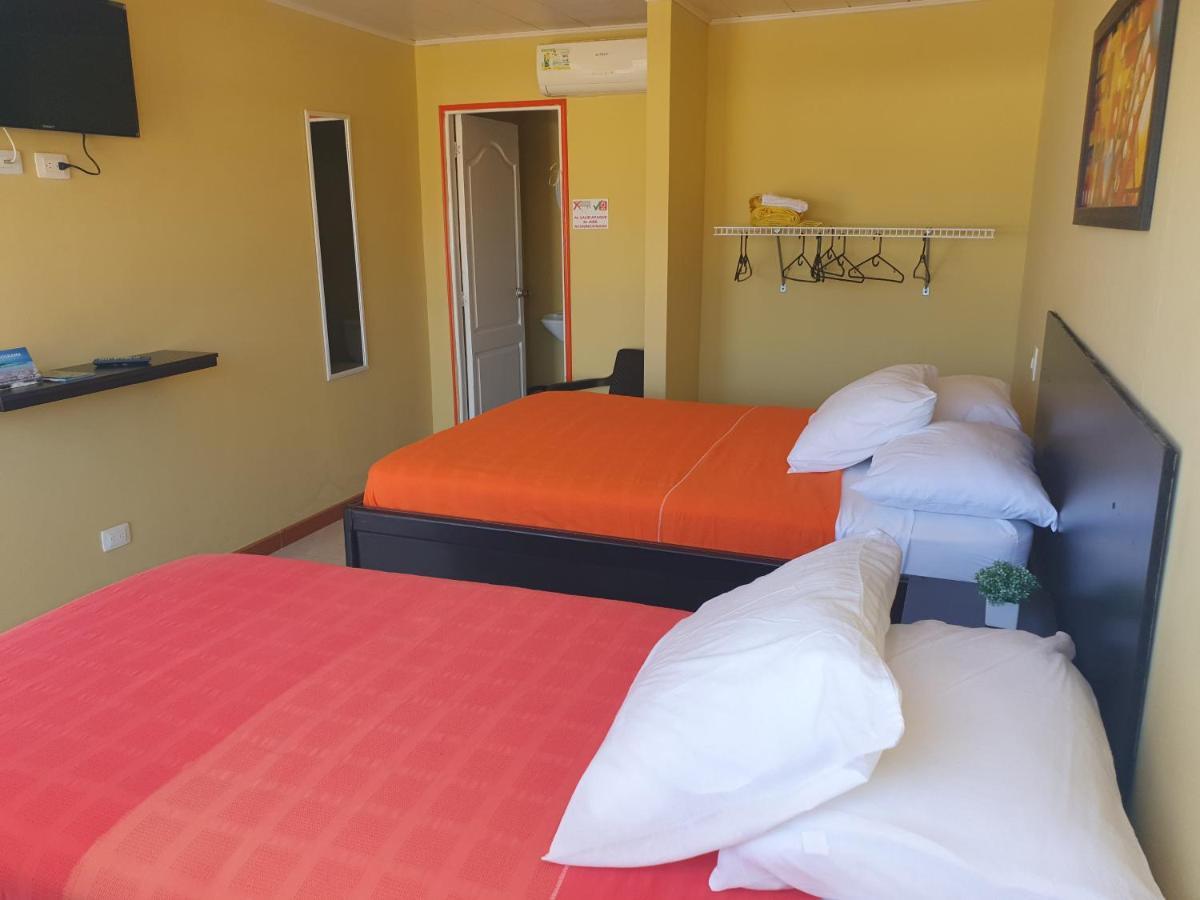 Victoria'S Gennie Bay Village Hostal San Andrés エクステリア 写真