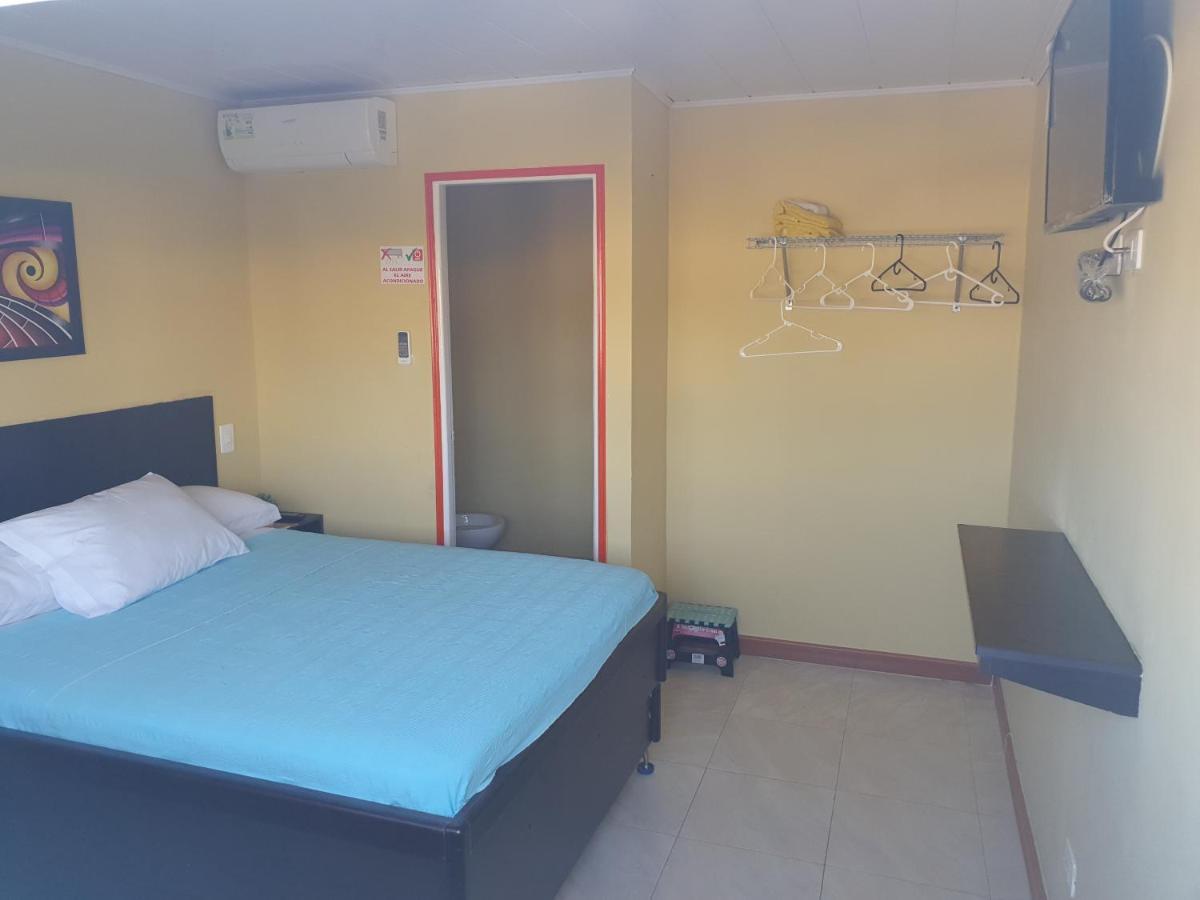 Victoria'S Gennie Bay Village Hostal San Andrés エクステリア 写真
