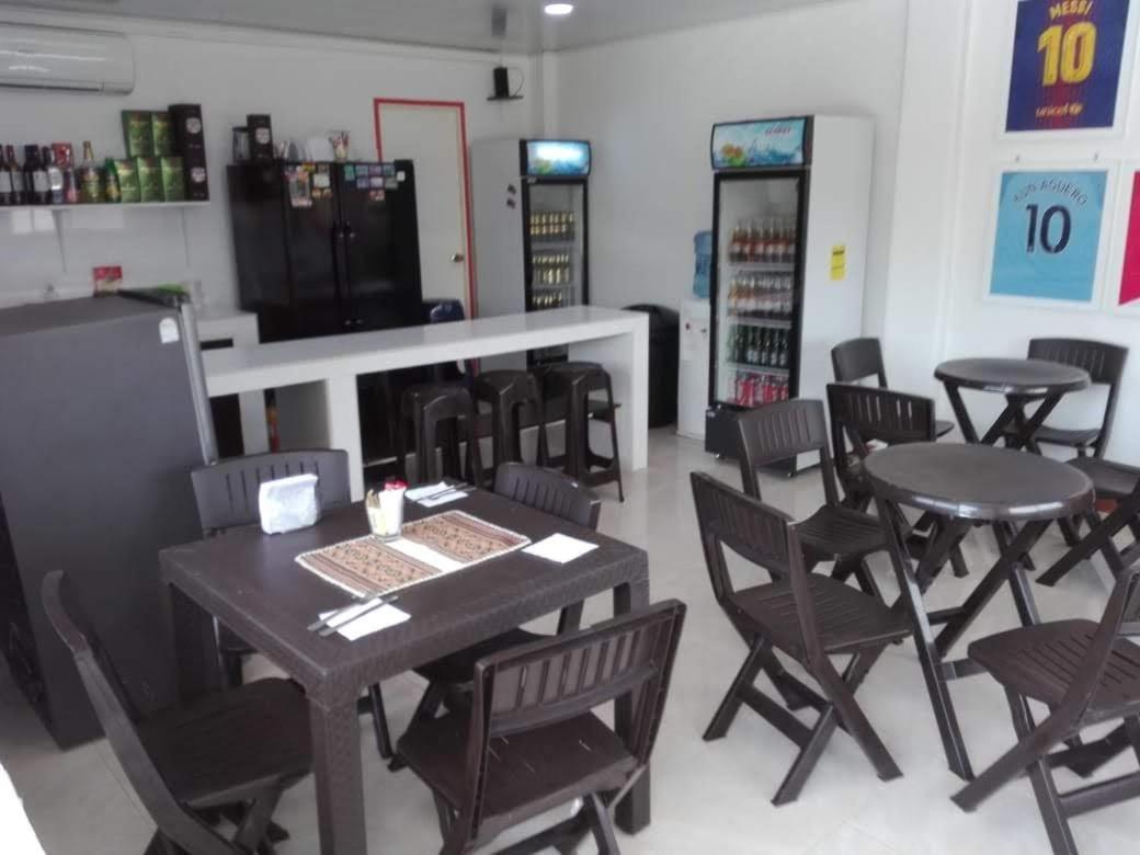 Victoria'S Gennie Bay Village Hostal San Andrés エクステリア 写真